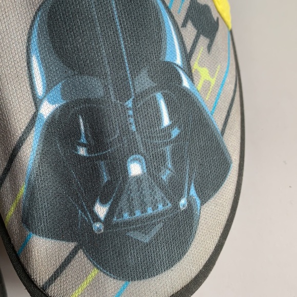 3/$25 Star Wars Darth Vader Aqua Socks Size 10 - Picture 3 of 5